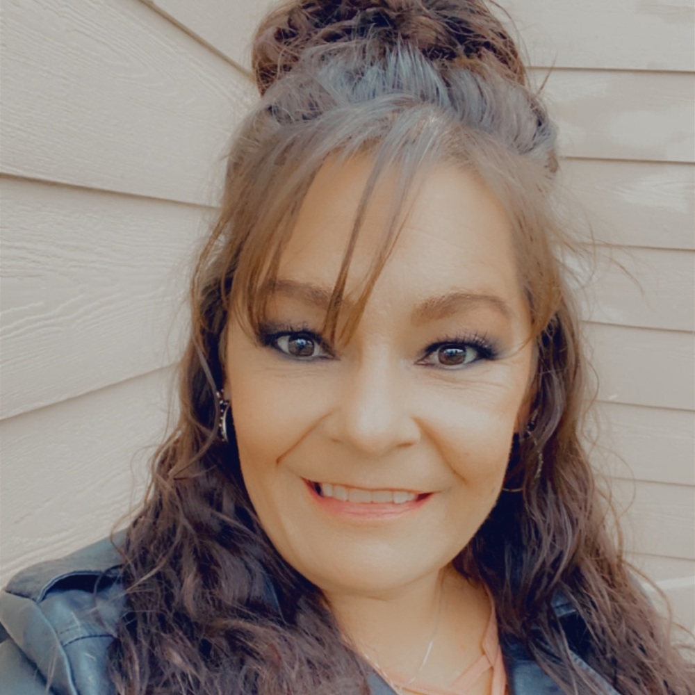 Meet your Posher, Angela